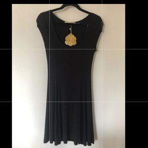 Casual cap sleeve scoop neck skater dress